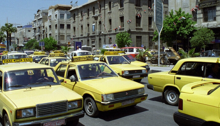 رفع تعرفة سيارات الأجرة، و"النقل" توعز بإجراء المعاملات الكترونياً