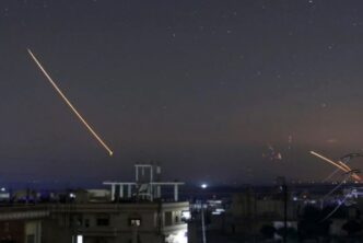 إسرائيل ستواصل استهداف القوات الإيرانية في سوريا، والأخيرة تُخفّض أعدادها
