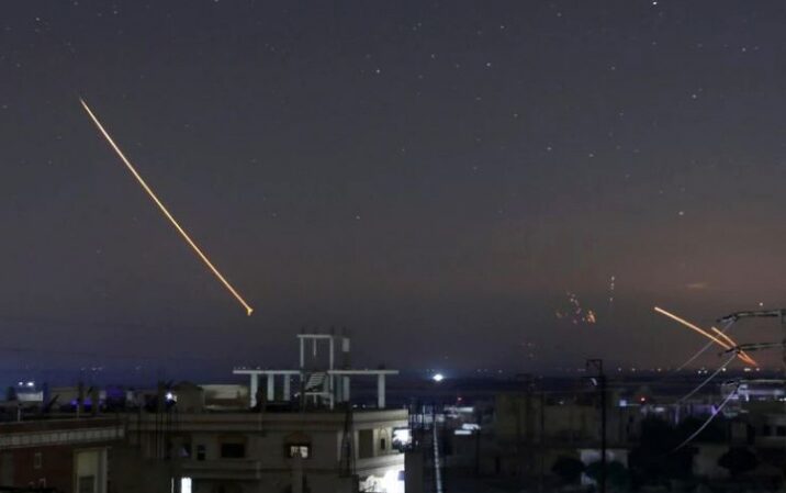 إسرائيل ستواصل استهداف القوات الإيرانية في سوريا، والأخيرة تُخفّض أعدادها