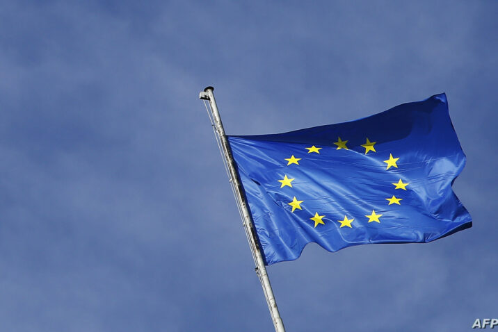 الاتحاد الأوروبي يمدد عقوباته على النظام، والأخير "يندد"