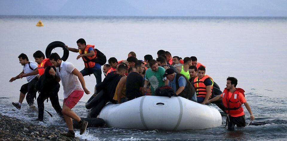 خلال يومين.. وصول عشرات المهاجرين إلى الجزر اليونانية
