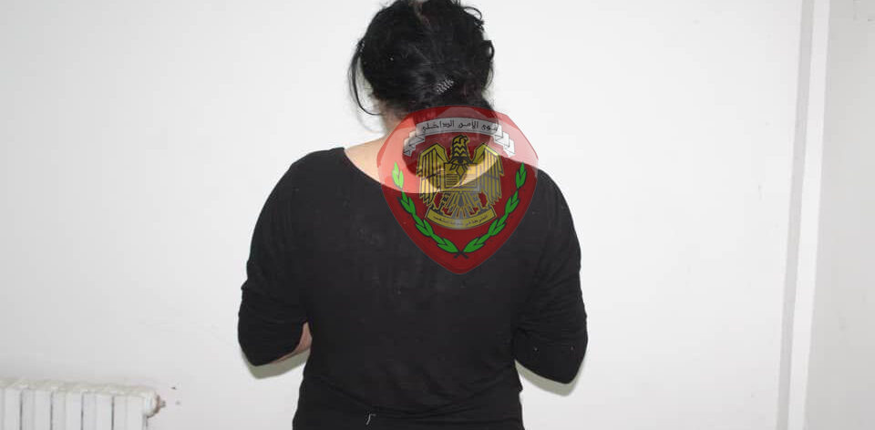 دمشق إلقاء القبض على سيدة حاولت قتل جارتها وسرقة مصاغها