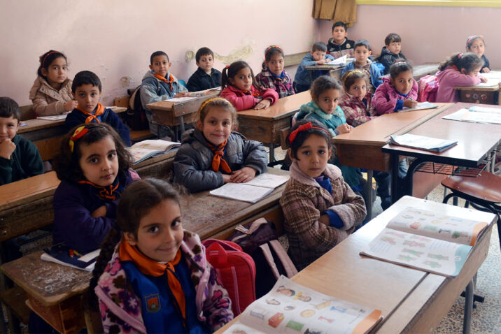حكومة النظام تؤجل موعد افتتاح المدارس في المناطق الخاضعة لها