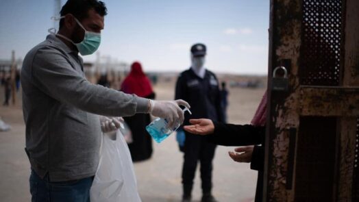 تسجيل أول إصابتين بكورونا بين اللاجئين السوريين في الأردن