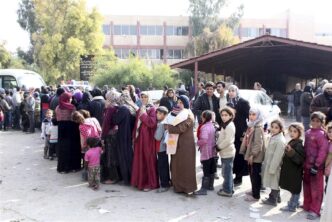 مراكز ايواء مهجري دمشق .. هجرة اضافية والعائلات بلا ماؤى